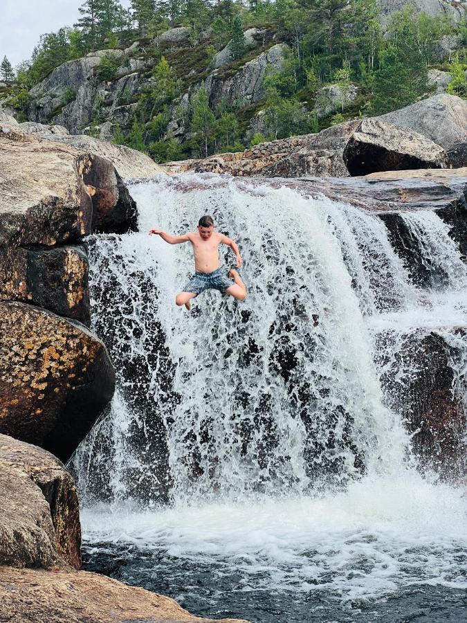 Flott Leilighet Pa Haugen I Sirdal Tjorhom Buitenkant foto